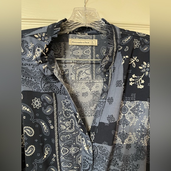 ABERCROMBIE & FITCH Long-sleeve mid length Blue handkerchief pattern size Large - Picture 6 of 8